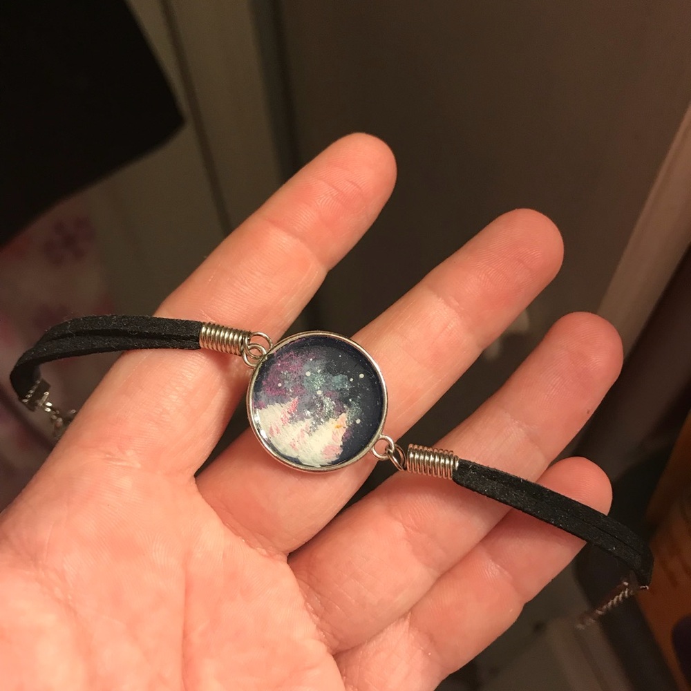 Bracelet hand painted